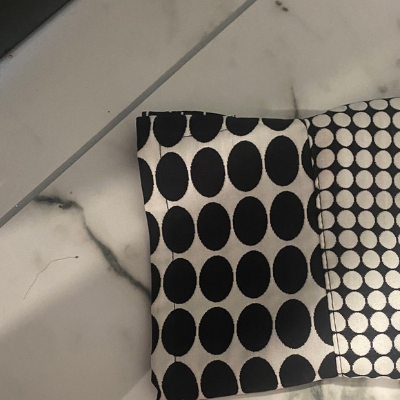 Stylish Black and White Blazer - Picture 5 of 7